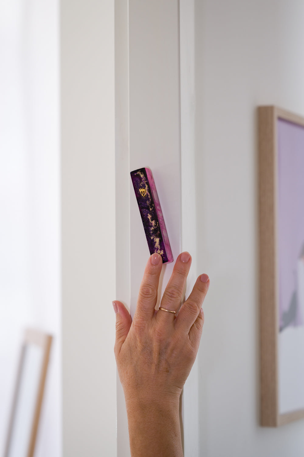 How to Choose a Mezuzah Case: Size, Material, Scroll Fit and Style